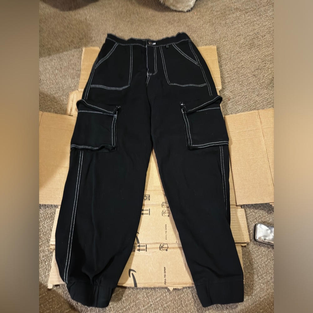 fitted bottom cargo jeans